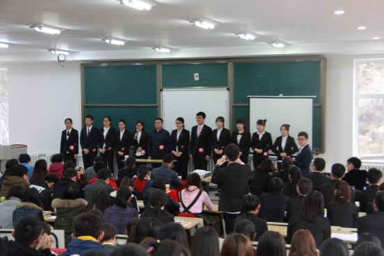 5ba26498c6b6a.jpg 选手.jpg